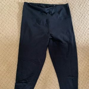 Marika capri yoga leggings